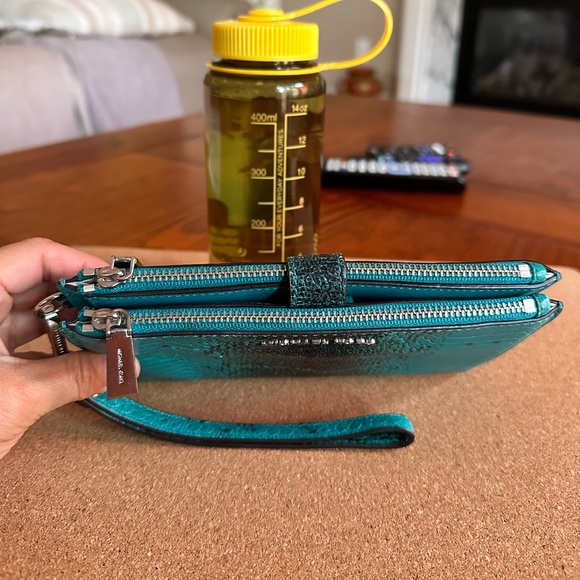 Michael Kors Snake Texture Leather Large Double Full Zip Wallet / Wrislet, Teal - Picture 2 of 15